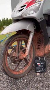 100% ขนาด 1ลิตร โฟมล้างรถ MD CLEAN CAR พร้อมเคลือบสี เกรดพรีเมี่ยม ซึ่งมี DMCC และ 100% ขนาด 1ลิตร