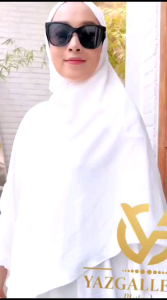 Ameena Gamis Syari Set Pashmina Oval Crinkle Airflow Premium/ Gamis Set Jilbab Umroh Series/ Gamis Umroh Warna Hitam Putih