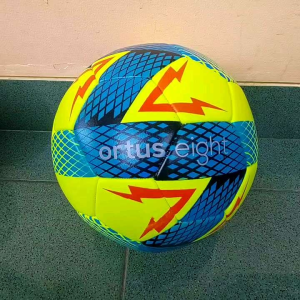 Sepak Bola Bola Futsal OrtusEight Moisten Needle Bahan PU