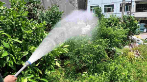 Alat Semprotan Penyiram Tanaman: Perawatan Tanaman yang Efisien