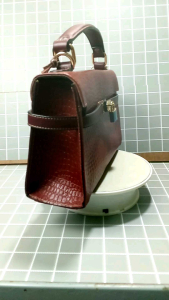 Tas Selempang Wanita Kulit: Pilihan Terbaik untuk Anda