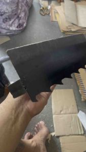 Cangkul gulma pembersih rumput liar berbahan gergaji selendang super tajam / alat berkebun