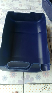 Tempat pakan ternak bahan plastik kuat