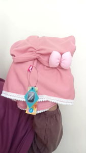 Jilbab Kerudung Hijab Bergo Kaos Anak Bayi Newborn Perempuan Instan Lucu Terbaru Pita Dusty Pink 0-6 Bulan