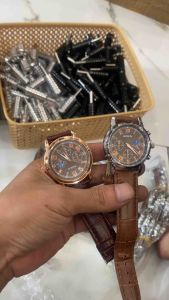 Đồng hồ thời trang nam tính  làm quà tặng bạn bè nhận dịp những ngày đặc biệt