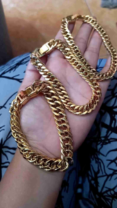 Gelang Titanium Untuk Pria: Desain Elegan & Tahan Lama