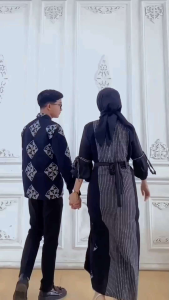 Baju Couple Tenun Azella: Pilihan Romantis untuk Pasangan
