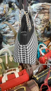 Tas Totebag Model Jumbo: Muat Banyak & Praktis