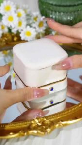 Beli 2 Dapat Bonus: COD Anting Elegan Bulat Permata Titanium Perempuan