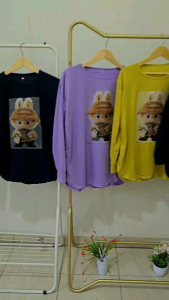 Atasan Wanita Model Oval Gambar Labubu Syal Bisa Buat Seragaman Gambar Print DTF