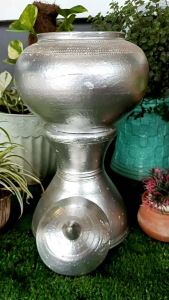 โอ่งน้ำดินเผาสีเงินประกันแตกระหว่างขนส่งถ่ายวิดีโอไว่ทุกครั้งยืนยันถ้ามีเสียหายส่งใบใหม่ให้ทันทีค่าจากฐานสูงถึงด้านบนฝาโอ่ง 16 นิ้วฝากองค์กว้าง 5 นิ้วฐานกว้าง 7 นิ้ว/ตุ้มสีเงิน