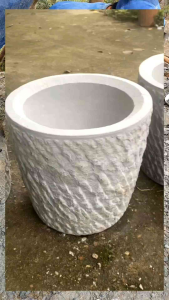 cối đá xanh nguyên khối với đường kính ( chiều rộng =28cm. chiều cao =20cm.)