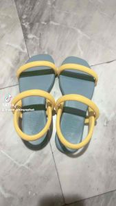 รองเท้าแตะรัดส้น รุ่น Sabye  ใส่สบายเท้าแฟชั่นมาก