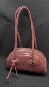 Tas wanita  shoulderbag size P 30 T 15 L 6 cm hitam marun burgundy