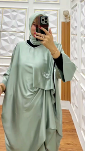 Kaftan Chantika Matt Armany Silk dengan Hiasan Payet - Dress Lebaran