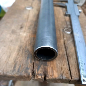 Pipa Besi Seamless Od 27.6mm / Id 21mm Tebal 3.25mm Panjang 20cm sampai 100cm