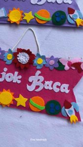 Hiasan Pintu Gantungan Dinding Pojok Baca Sekolah Bahan Flanel 100% Handmade