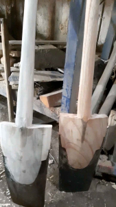 Lempak Asli Baja Tajam Anti Lengket Sekrop Tanah untuk Saluran Air