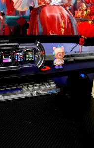 Loa bluetooth DIVOOM DITOO MIC 15w kết hợp micro karaoke và màn hình bàn phím chính hãng