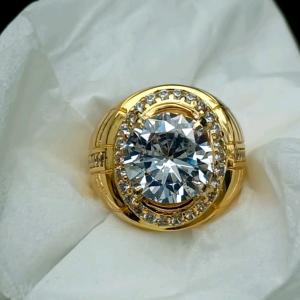 Cincin Batu White Diamond & Desain Perhiasan Elegan