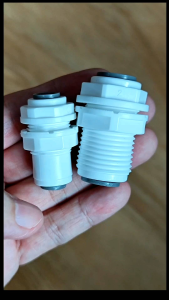 ข้อต่อ ฟิตติ้ง อุปกรณ์เครื่องกรองน้ำ แบบมี แหวนล็อค รูน้ำ 1/4 นิ้ว 3/8 นิ้ว ใช้กับเครื่องกรองแบบกล่อง ตู้ (รบกวนดูตารางขนาดสินค้าก่อนสั่งด้วยค่ะ)