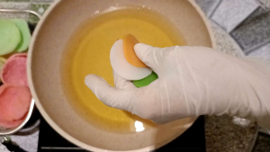 1KG Bánh phồng tôm NGŨ SẮC (đặc sản  thơm ngon)