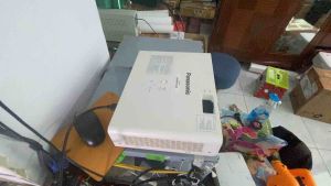 Máy chiếu dạy học văn phòng chính hãng Panasonic PT-LB280