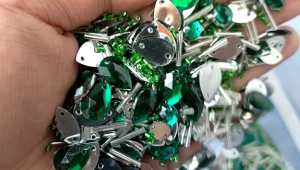 Payet Diamond Jahit Manik Mote Tabur Kombinasi Ukuran Mix Motif per 10 Gram -+ 100 Butir