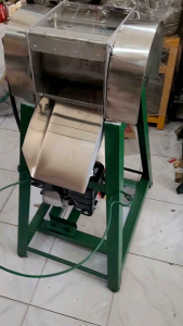 Mesin Parut Kelapa Super Kokoh Roll 4.5inch+Mesin Penggerak HONDA GP 160