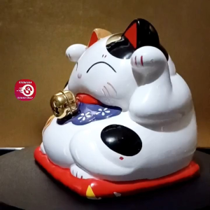 VINTAGE JAPANESE LUCKY CAT CERAMIC COIL HOLDER WITH CRAZING • JAPAN SURPLUS • HOME DECOR