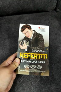 Novel Nefertiti - Lily Haslina Nasir (PRELOVED)