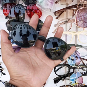 Kacamata Gaya full hitam pria wanita kacamata retro casual kacamata trend(Yoi 3002 SG)