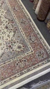 “Exquisite 2x3m Thin-Pile Persian Carpet – Luxurious Craftsmanship from Iran”