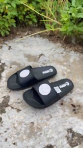 {\n    \"article\": \" 【Japsom】100% IMPORT sendal pria slop sendal AKNA MACACA sandal murah sandal import sendal pria kekinian sendal akna pria casual sendal korea Terbaru 2022 sandal pria Aerostreet Massive Low dewasa sandal pria sepatu slip on pria sandal gunung sandal