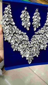 ชุดเครื่องประดับต่างหู เพชรคริสตัล แบบแผงปลีกนก