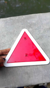 Tail Reflector Triangle / Segitiga Reflektor Segitiga Buntut Trailer