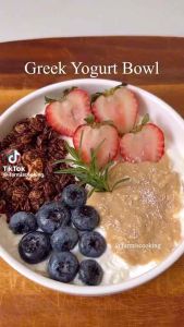 Greek Yogurt 100g with Topping 7 รสชาติ (Greek Yogurt 100g with Topping 7 รสชาติ)