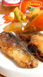 (Buy 3 Get 1 sarden ) RANESA Sarden saus tomat makanan kaleng - makanan kemasan kaleng - sarden kaleng - seafood kaleng - ikan sarden kaleng - food instant - enak dan murah sekali