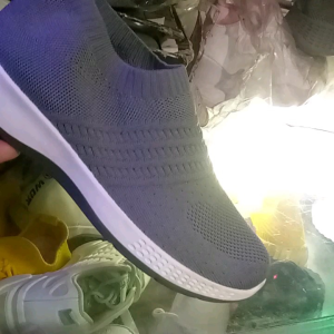 Sepatu Import Ibu-Ibu Model Terbaru 2023 Slip On Wanita Bahan Rajut Tanpa Tali Dewasa