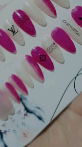 Bộ 24 móng tay giả kiểu dáng trẻ trung