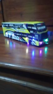 Bus miniatur po dewantara telolet dan lampu