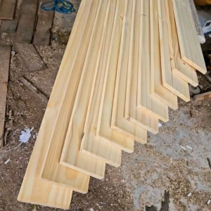 Gỗ thông dài 1m8 x rộng 10cm x dày 1.3cm bào láng 2 mặt dùng đóng kệgiường palletchậu trồng câylàm Homestay