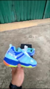 sepatu anak sepatu bulu tangkis anak sepatu badminton anak