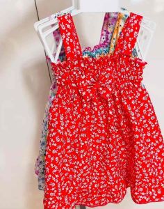 ชุดกระโปรงเด็ก (รหัสFA20) ชุดสงกาน์ตลายดอก งานพร้อมส่ง สม็อคอกลายดอกแต่งโบว์ เหมาะสำหรับเด็ก 9-24เดือน หรือ 7-11 กิโล ใส่สวย น่ารักมากค่ะ