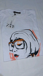 Kaos Wanita & T-shirt Zara: Desain Unik dan Pakaian Atasan
