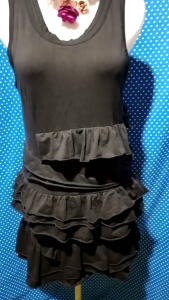 Dress Kutung/Sleeveless Hitam: Tips dan Trik untuk Pesta & Acara Formal