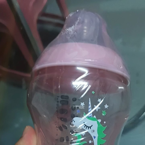 TOMMEE TIPPEE CTN TINTED SINGLE BOTTLE 260ML/9OZ ASSORTED (NO BOX)