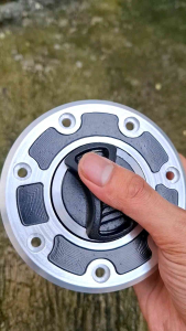 TUTUP TANGKI KAWASAKI NINJA R SS RR CNC