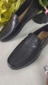 Mẫu mới..chất liệu da bò đế cao su non..Giày mọi nam họa tiết caro sang trọng..phom chuẩn..đế khâu sẵn rất chắc chắn