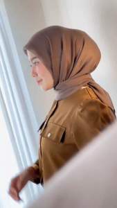 KEMEJA CROP BLAZER WANITA
